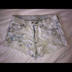 American Eagle women’s high rise festival short 8